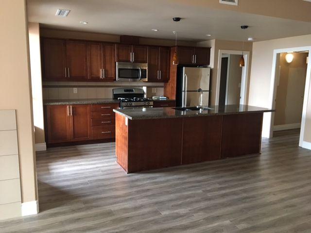 vinyl-plank-installation-cottage-carpets-vancouver-3