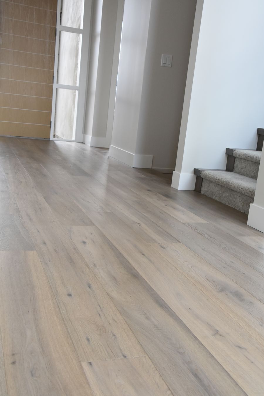 03-new-home-hardwood-and-luxury-vinyl-project-kelowna-bc-hw